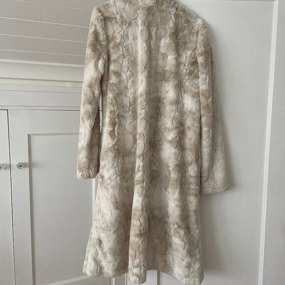 Lily Ashwell Teddy Coat (RARE) | Size XS - Picture 2 of 6